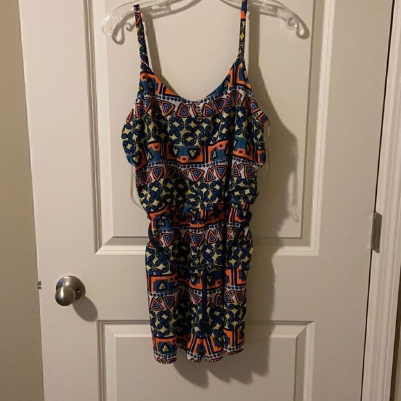 Love Reign Romper   - Picture 2 of 5